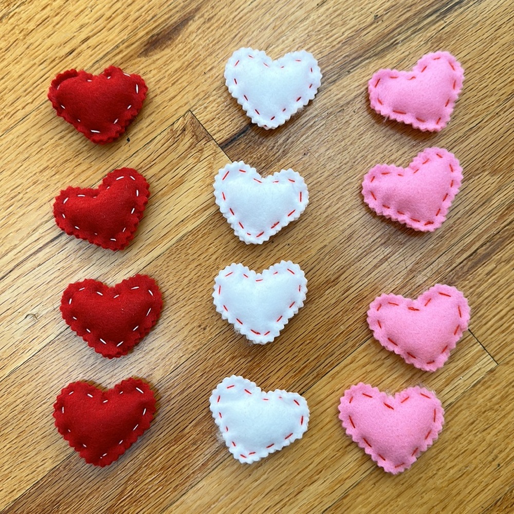 Michaels Valentine’s Day Felt Heart Table Scatter - Picture 5 of 5